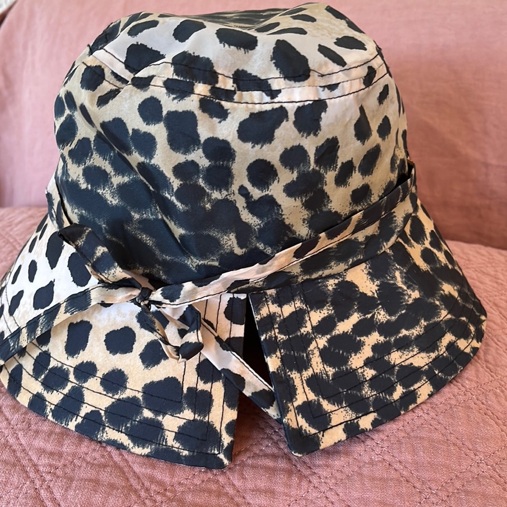 Rain hat